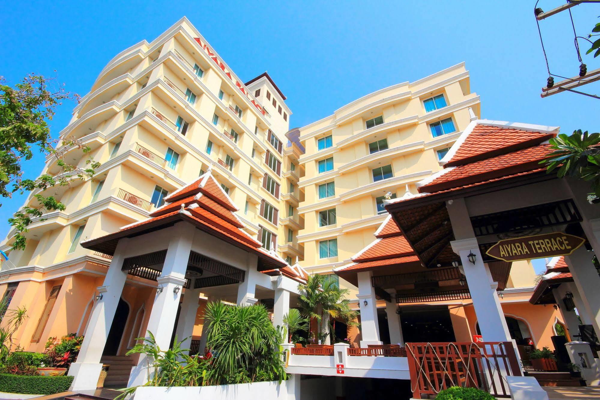 Aiyara Palace Hotel Pattaya Bagian luar foto